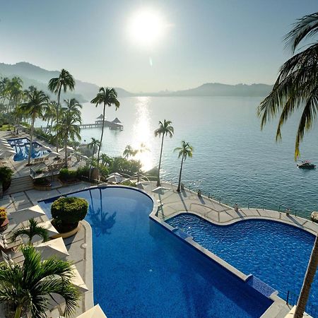 Camino Real Acapulco Diamante Hotel Exterior photo The swimming pool at the InterContinental Nha Trang